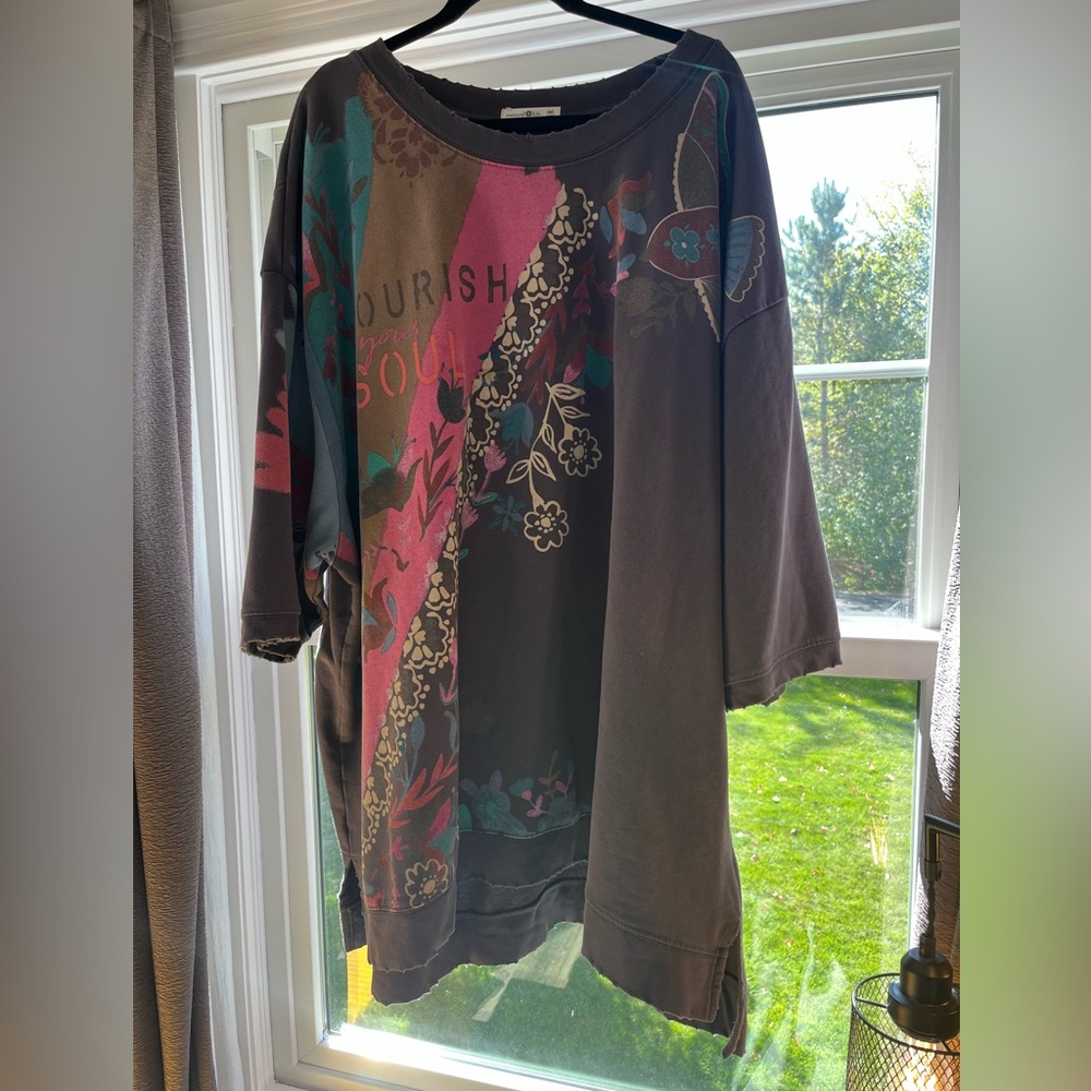 “NATURAL LIFE” OVERSIZED sweatshirt; CHARCOAL, BROWN, MAGENTA, TEAL. 3/4 sleeve